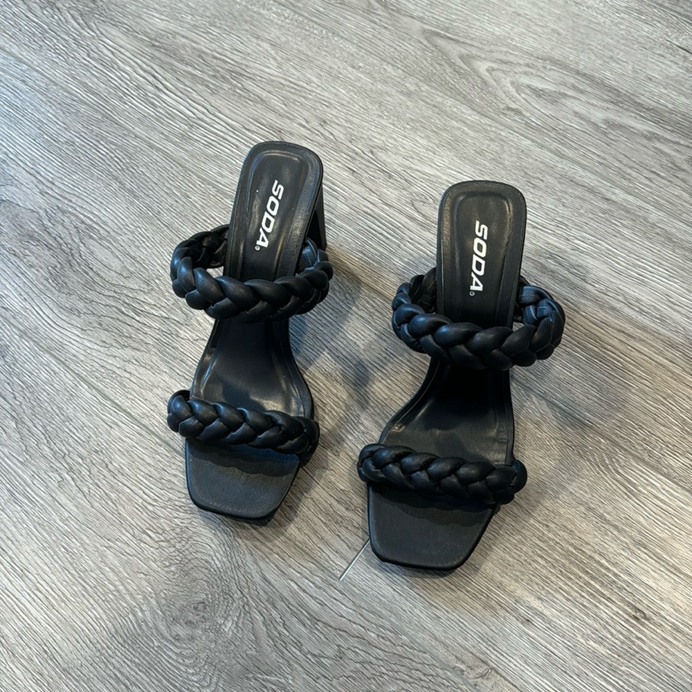 Soda Black braided heels size 8.5